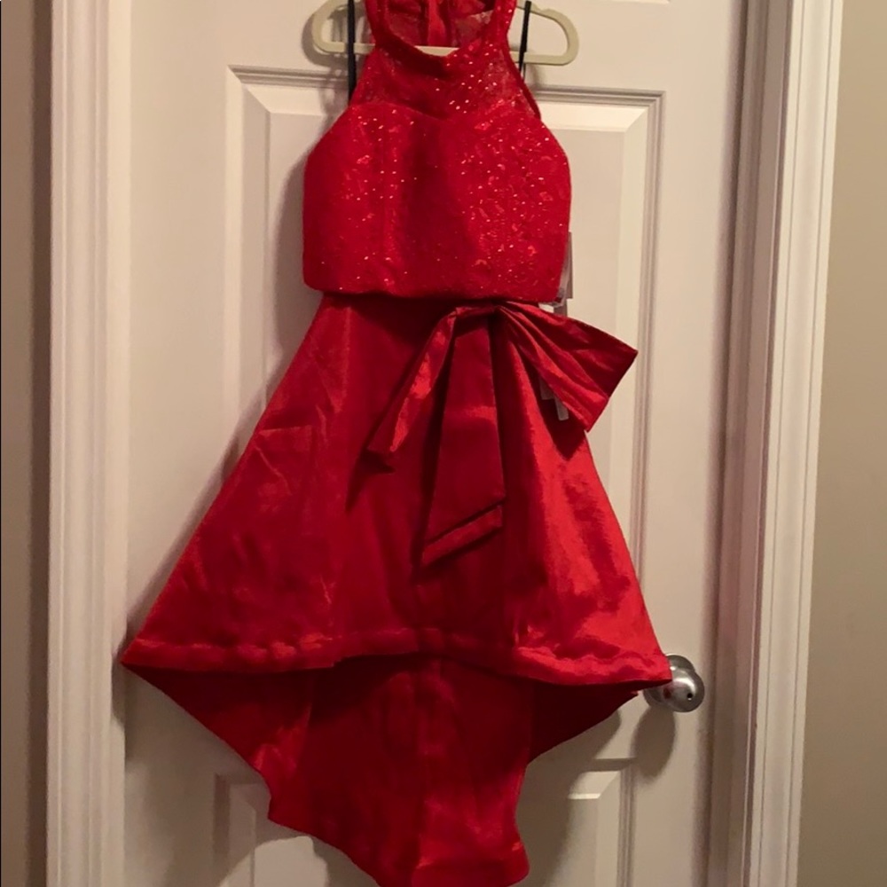 Sequin Hearts NWT size 8 - hi lo 2 pc set